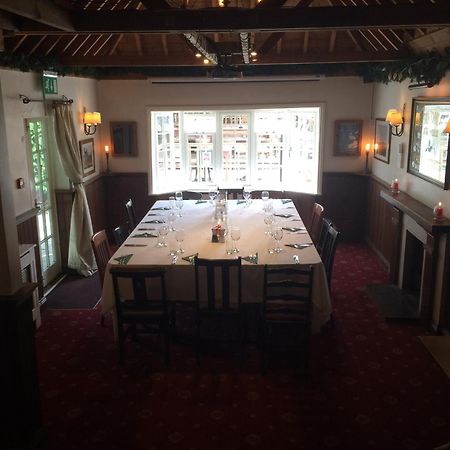 The Wheatsheaf Inn Cuckfield Exterior foto
