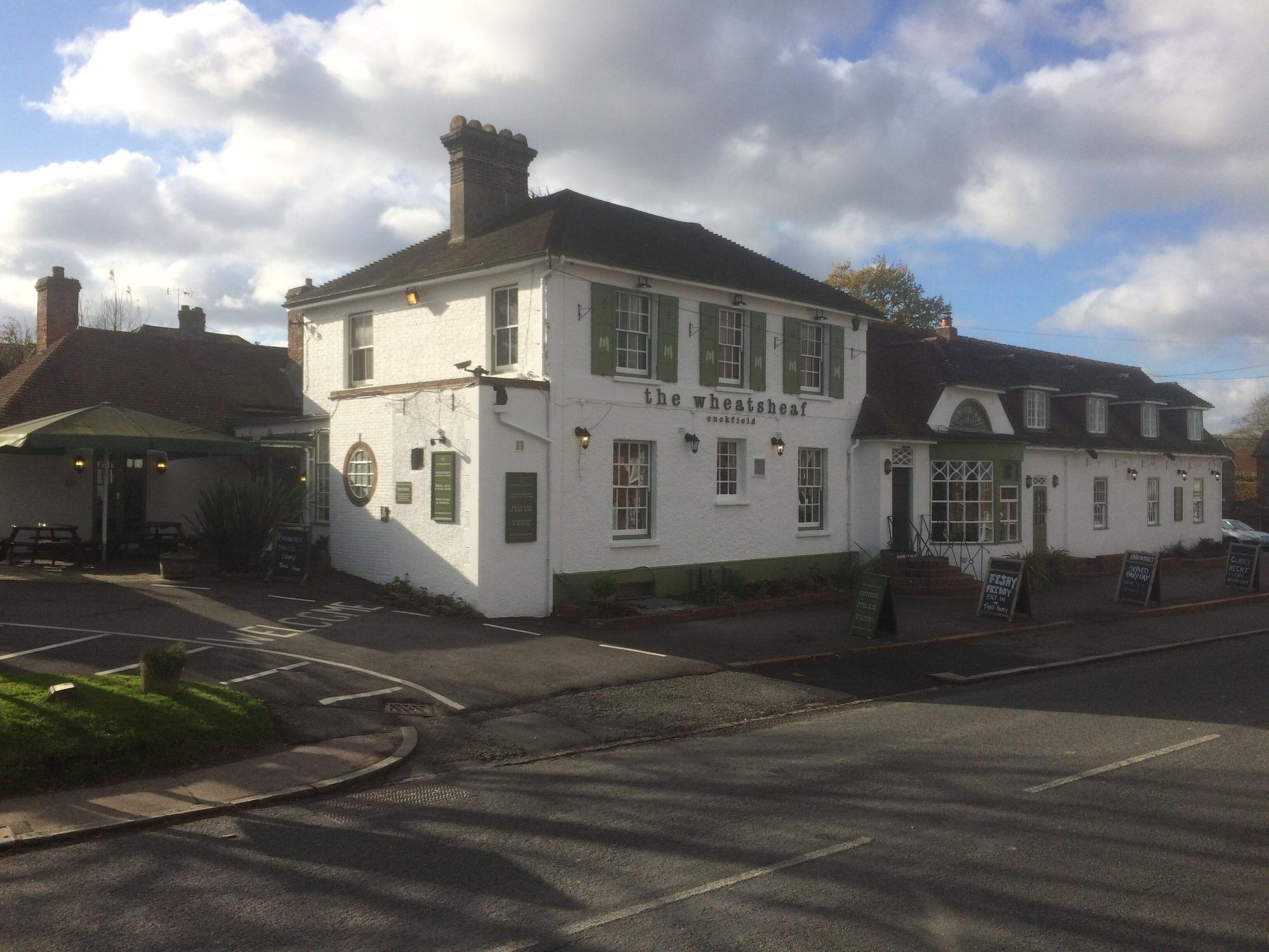 The Wheatsheaf Inn Cuckfield Exterior foto